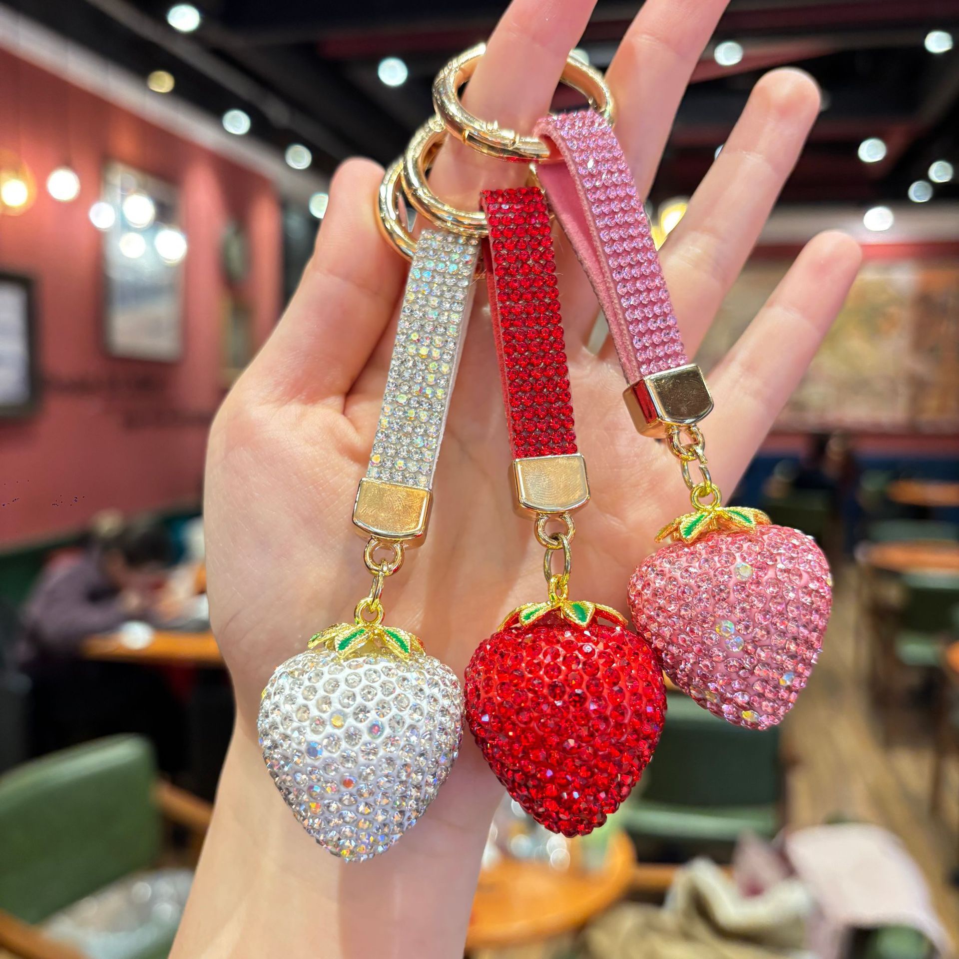 جا سویچی و چارم بگ نگین دار توت فرنگی🍓💎