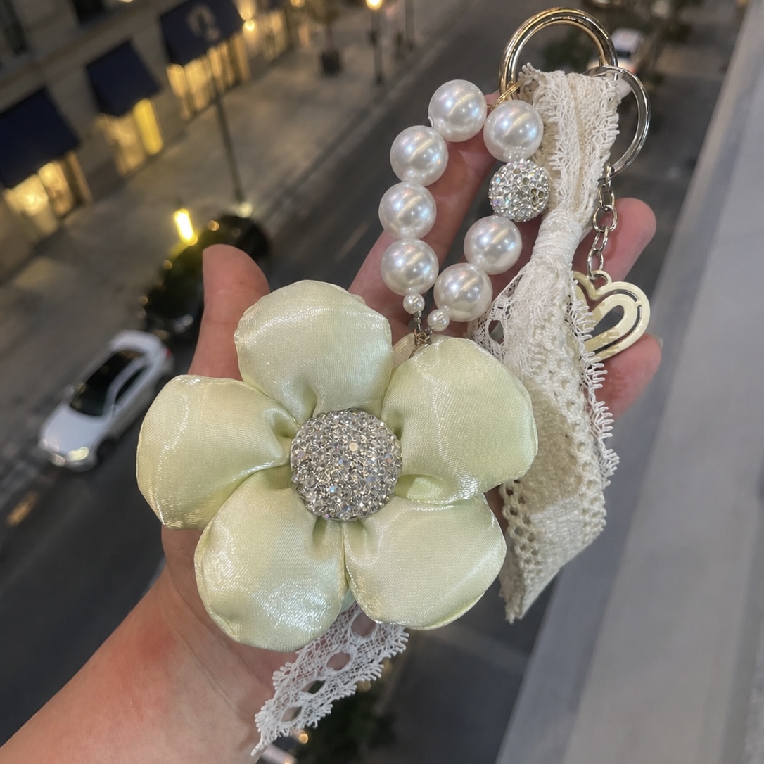 چارم بگ و جاسویچی نگین دار فانتزی✨🥹